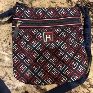Print navy blue and red Tommy Hilfiger crossbody